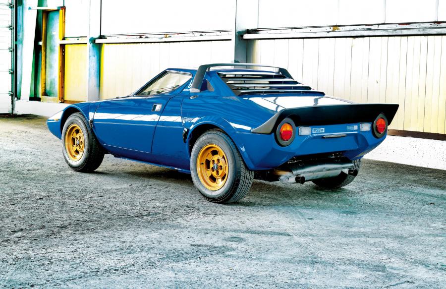  Lancia Stratos Stradale by Carrozzeria Bertone 1976 года  (фото 14 из 14)